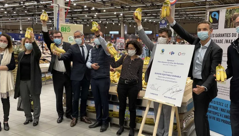 Un partenariat à hauteur de 1 million d’euros en appui aux petits producteurs de la banane bio-équitable