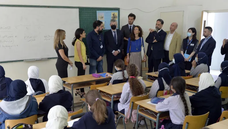 Liban : L’AFD et NRC réhabilitent et inaugurent l’école publique secondaire Omar Farroukh à Tarik El Jdide dans le cadre du projet « Nataf3al »